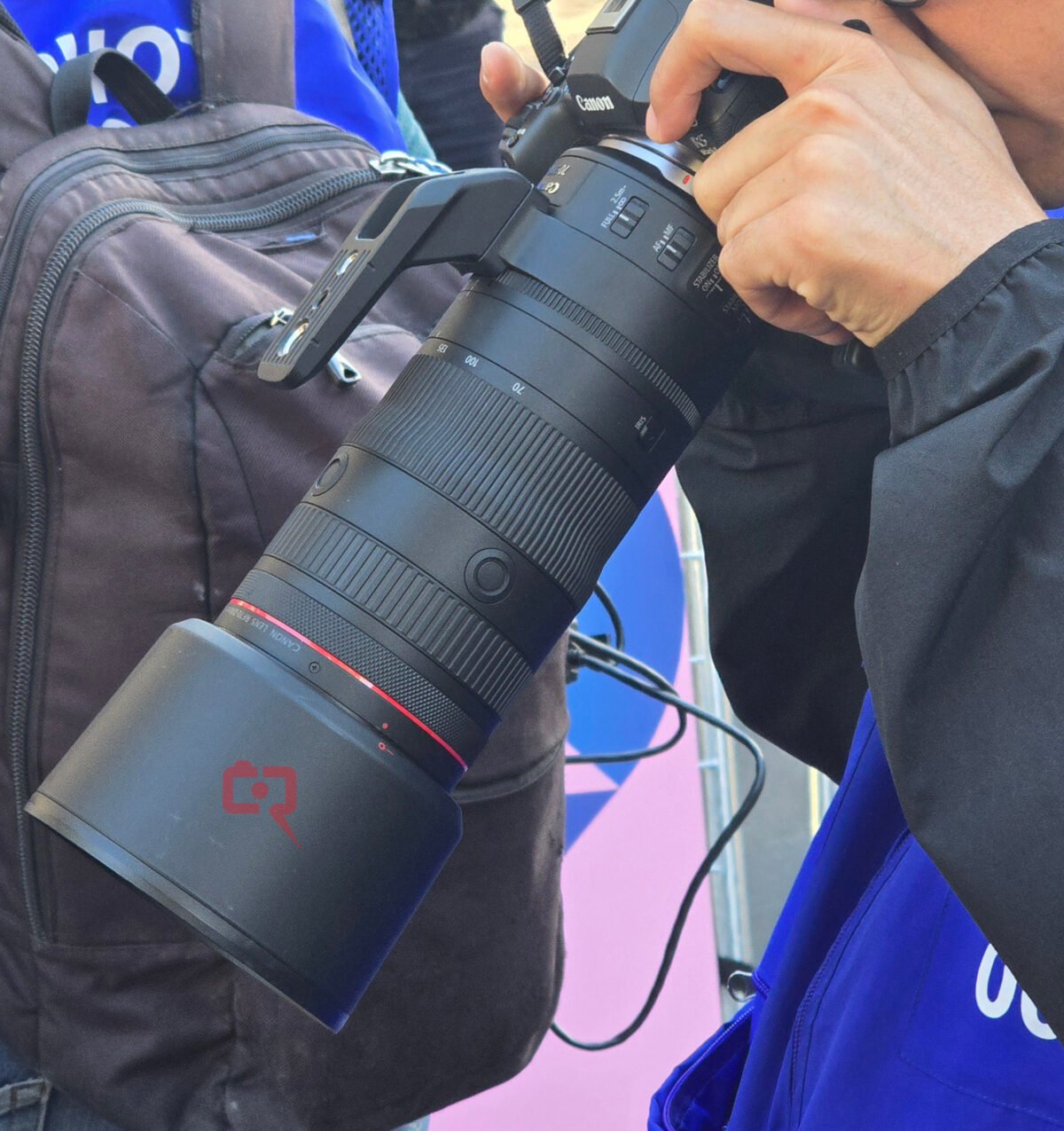 佳能白色 RF70-200mm F2.8 IS USM Z 电动变焦镜头曝光，预计年内发布  第2张