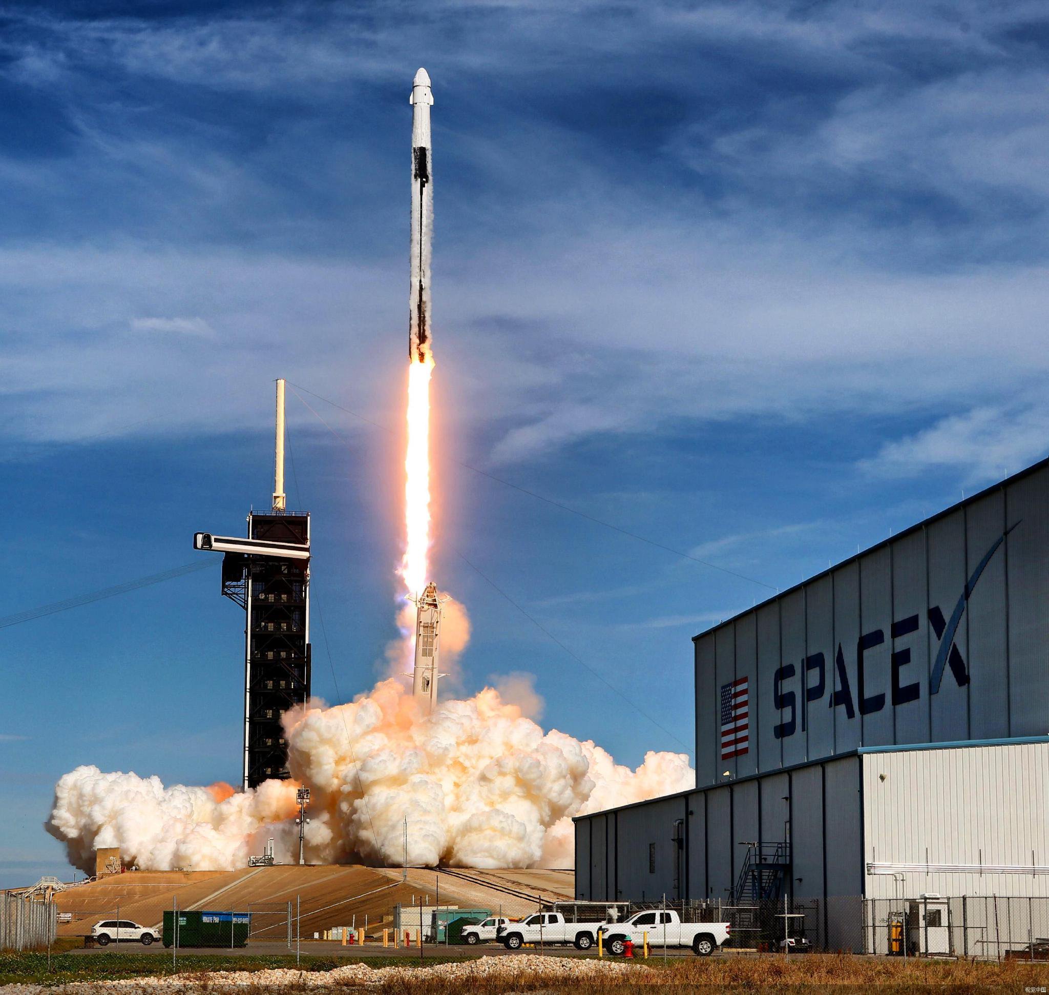 SpaceX下周开启首次商业太空行走  第1张